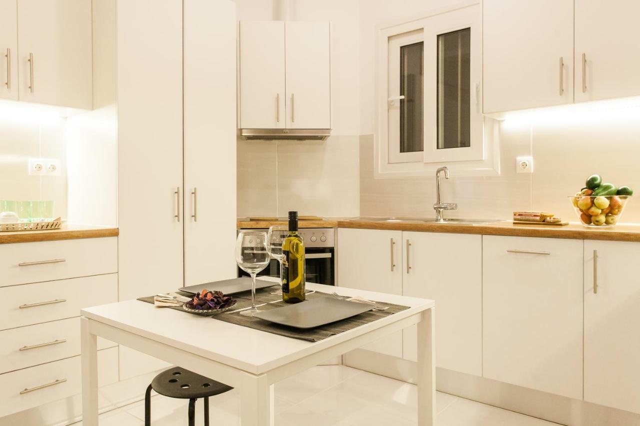 Classy And Stylish Private Apartment At Acropolis Museum Metro Station Athen Eksteriør billede