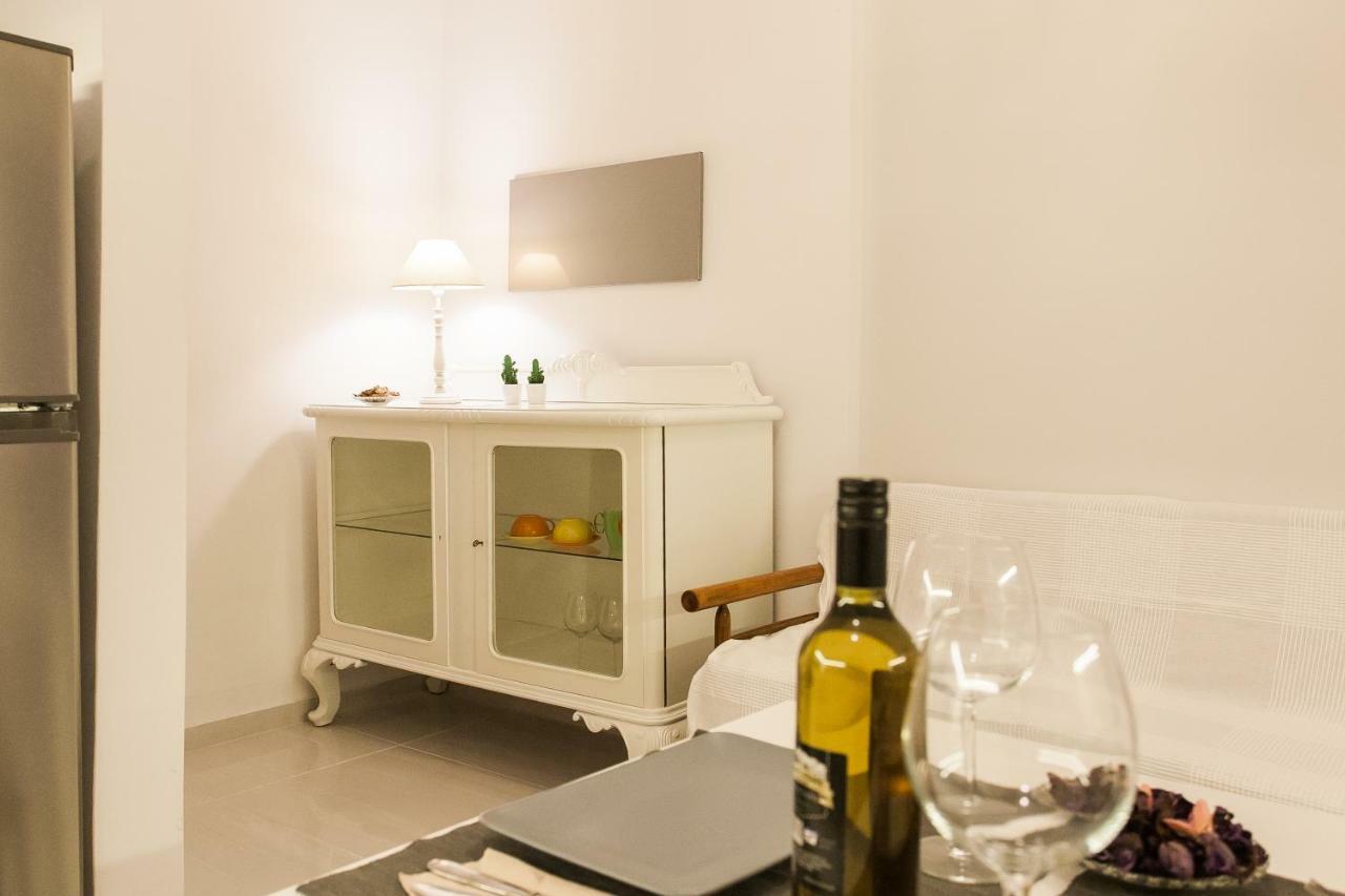 Classy And Stylish Private Apartment At Acropolis Museum Metro Station Athen Eksteriør billede